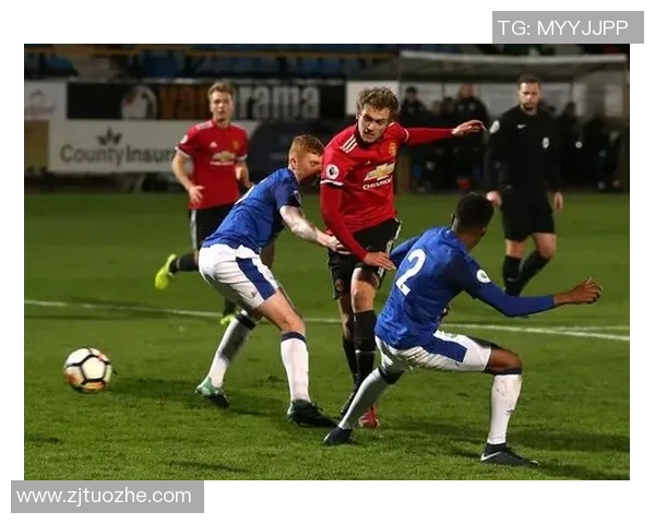 湖人队官宣阵容调整两名离队球员曝光新援前锋后卫助力球队重整旗鼓