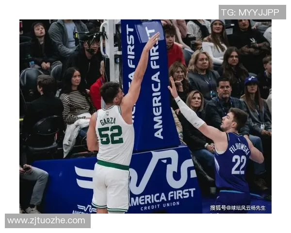 🏀绿军力克爵士 布朗23+6+10 怀特26+7+6+7帽 小乔治空砍37+6+7